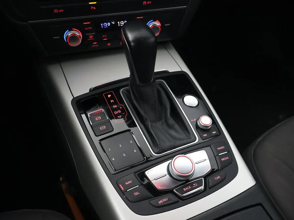 1.8 TFSI 190 PK AUT. *1e EIGENAAR* ULTRA BUSINESS + XENON | NAVIGATIE | 4-ZONE CLIMATE