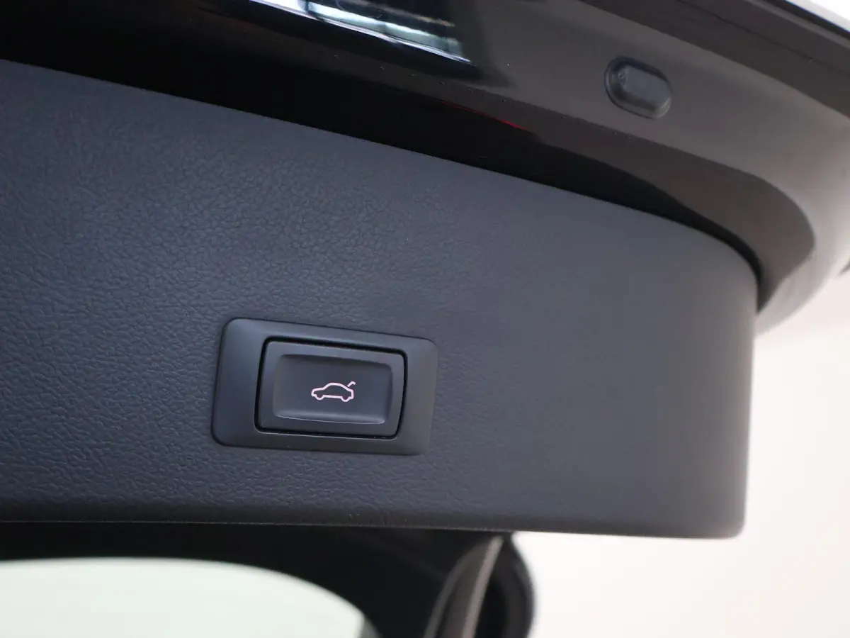 1.8 TFSI 190 PK AUT. *1e EIGENAAR* ULTRA BUSINESS + XENON | NAVIGATIE | 4-ZONE CLIMATE