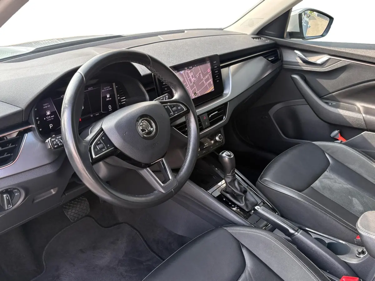 1.0 TSI Business Edition | Navi | Parkeersensoren V+A | Virtual Cockpit | Lichtmetalen Velgen | Premium Sound System | Keyless Go | Apple Carplay | Android Auto | 12 maanden Bovag Garantie