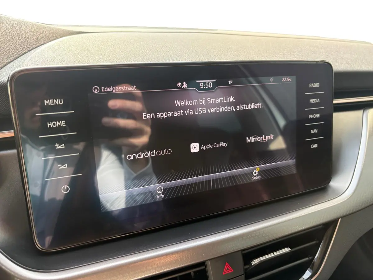 1.0 TSI Business Edition | Navi | Parkeersensoren V+A | Virtual Cockpit | Lichtmetalen Velgen | Premium Sound System | Keyless Go | Apple Carplay | Android Auto | 12 maanden Bovag Garantie