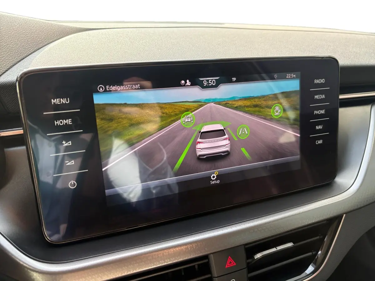 1.0 TSI Business Edition | Navi | Parkeersensoren V+A | Virtual Cockpit | Lichtmetalen Velgen | Premium Sound System | Keyless Go | Apple Carplay | Android Auto | 12 maanden Bovag Garantie