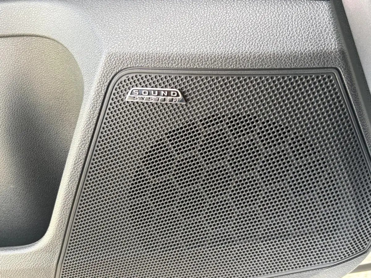 1.0 TSI Business Edition | Navi | Parkeersensoren V+A | Virtual Cockpit | Lichtmetalen Velgen | Premium Sound System | Keyless Go | Apple Carplay | Android Auto | 12 maanden Bovag Garantie