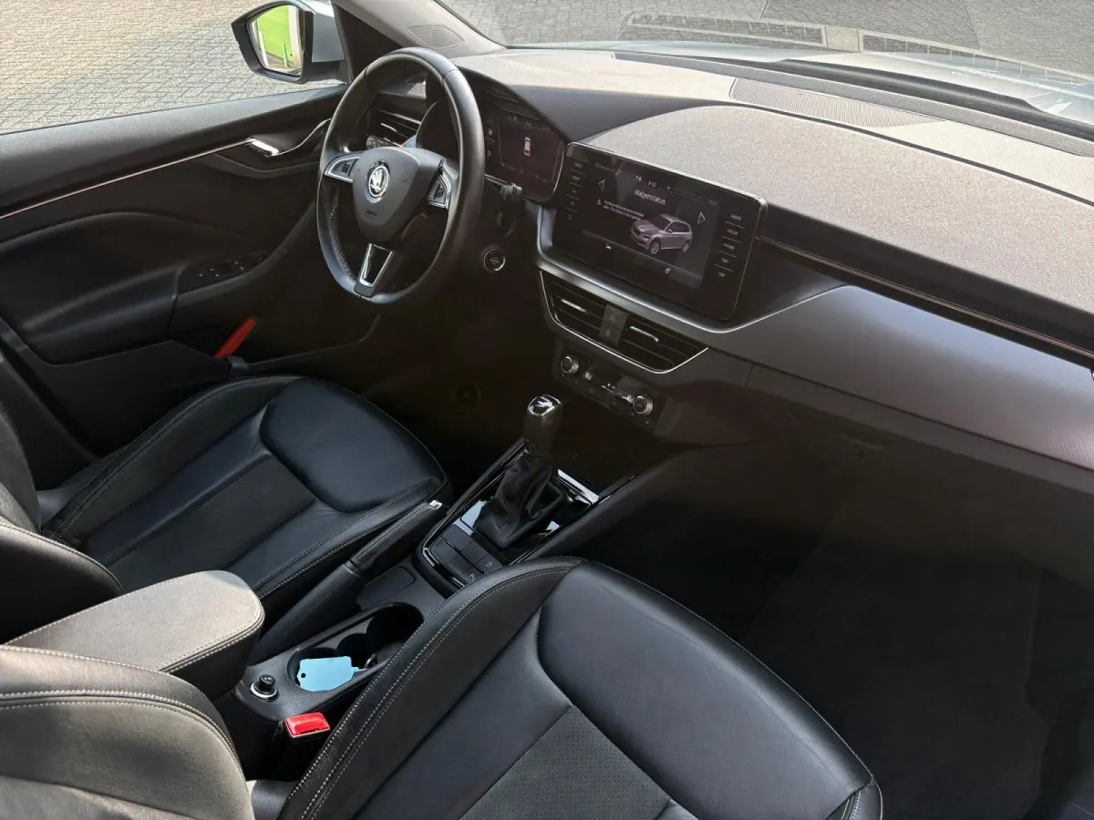 1.0 TSI Business Edition | Navi | Parkeersensoren V+A | Virtual Cockpit | Lichtmetalen Velgen | Premium Sound System | Keyless Go | Apple Carplay | Android Auto | 12 maanden Bovag Garantie