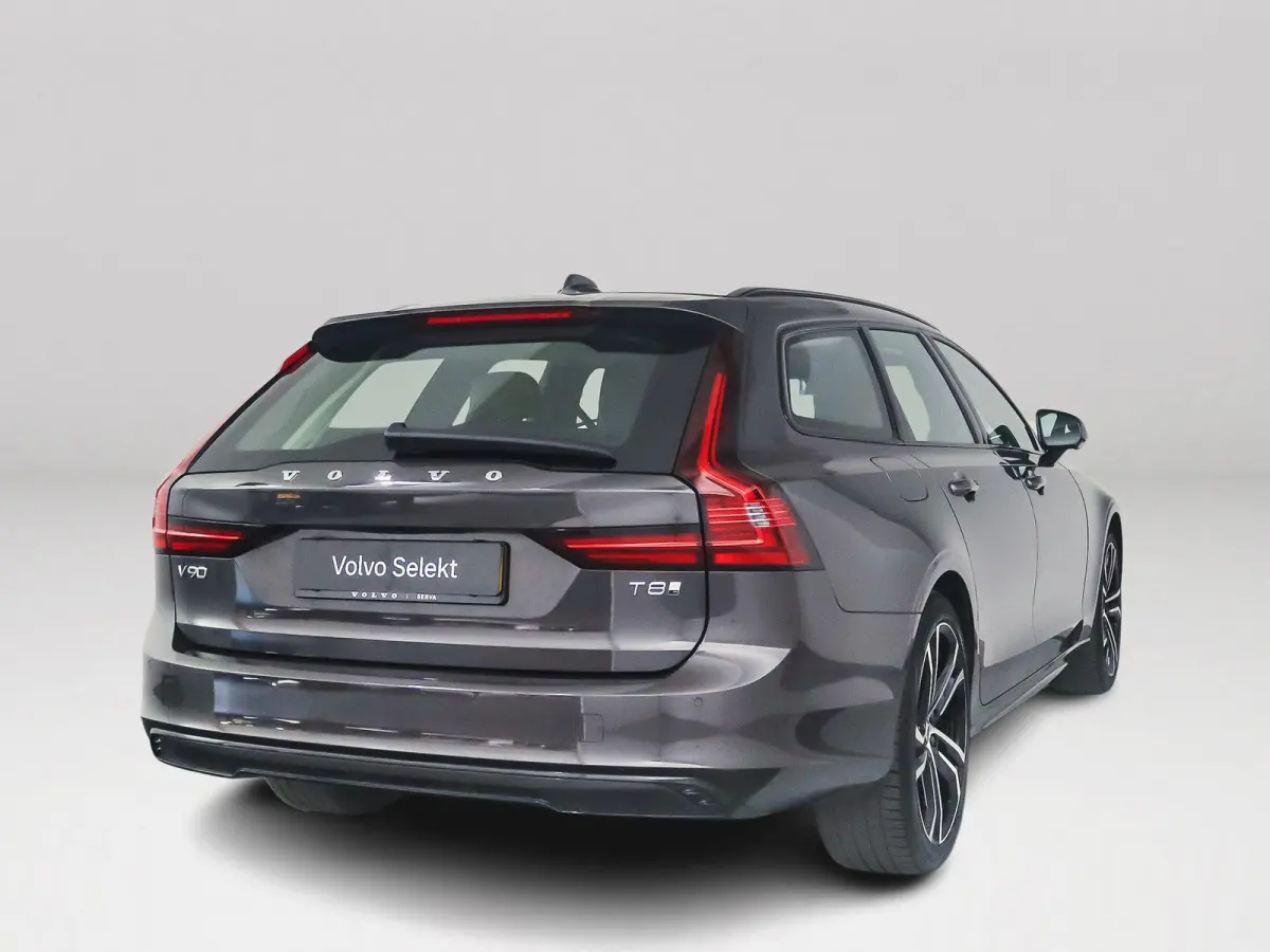T8 Plug-in hybrid AWD Ultra Dark | Panoramadak | 360° camera | Bowers & Wilkins | Head-up display | Luchtvering | Stoelventilatie | Trekhaak