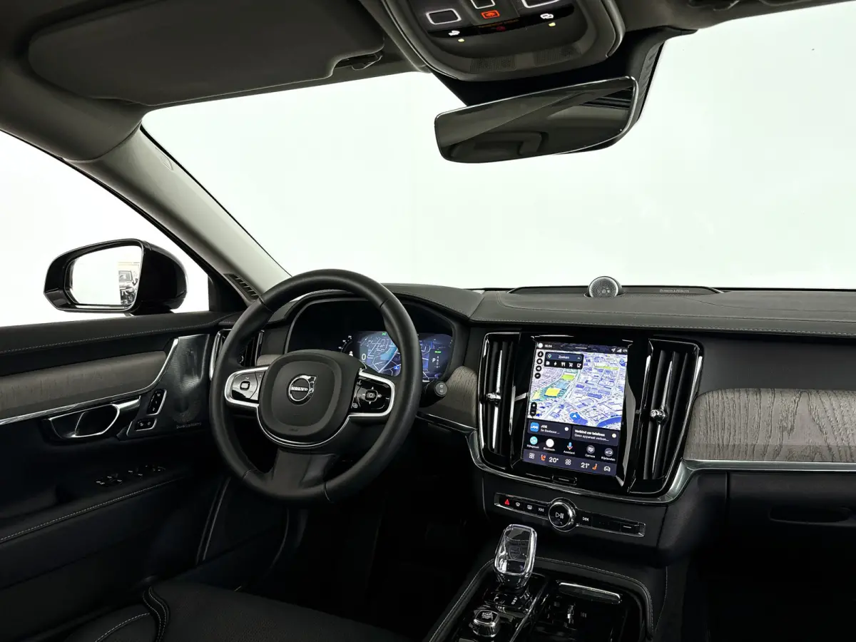 T8 Plug-in hybrid AWD Ultra Dark | Panoramadak | 360° camera | Bowers & Wilkins | Head-up display | Luchtvering | Stoelventilatie | Trekhaak