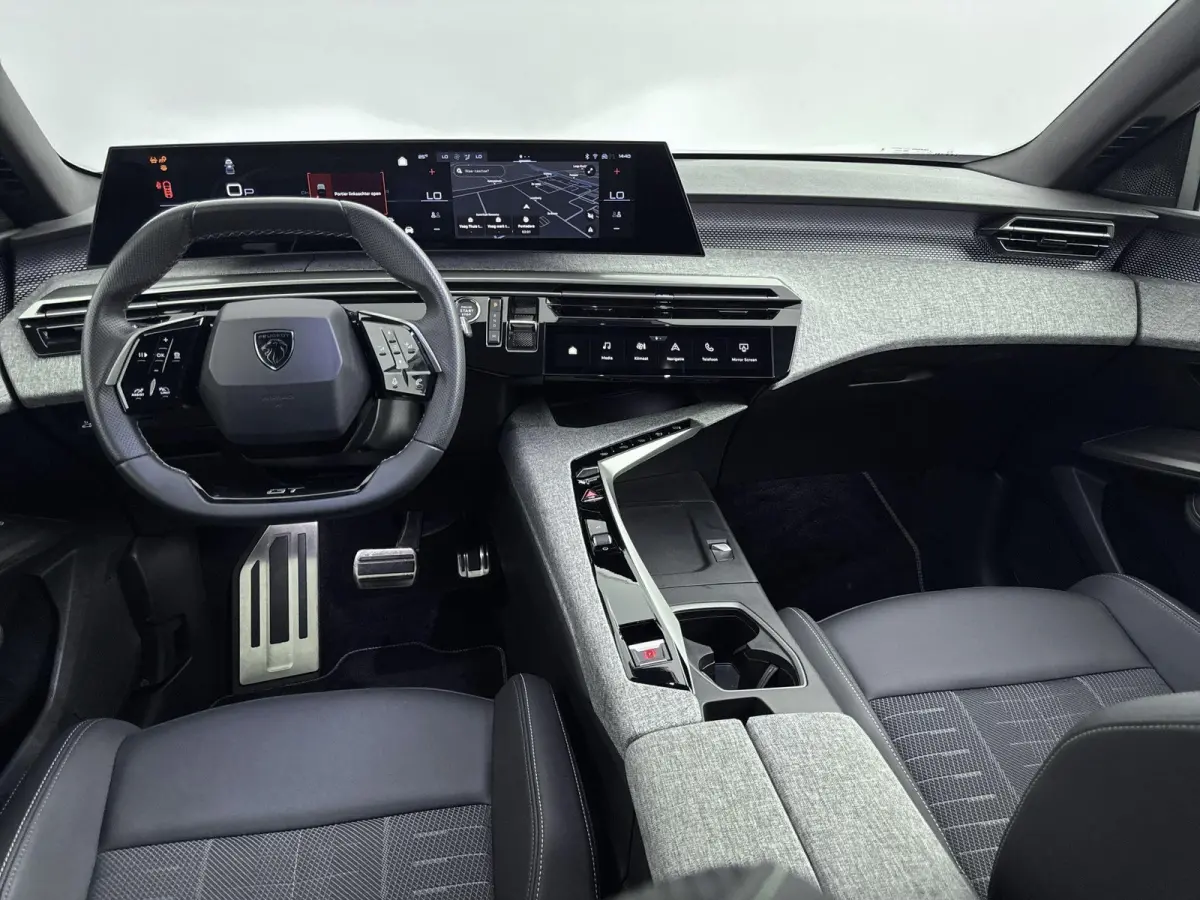 SUV 136pk Hybrid Automaat GT | 7-Pers. | Elektrisch Achterklep | Stoelverwarming | Draadloos Carplay | Navigatie | Camera