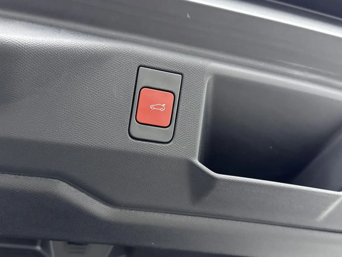 SUV 136pk Hybrid Automaat GT | 7-Pers. | Elektrisch Achterklep | Stoelverwarming | Draadloos Carplay | Navigatie | Camera