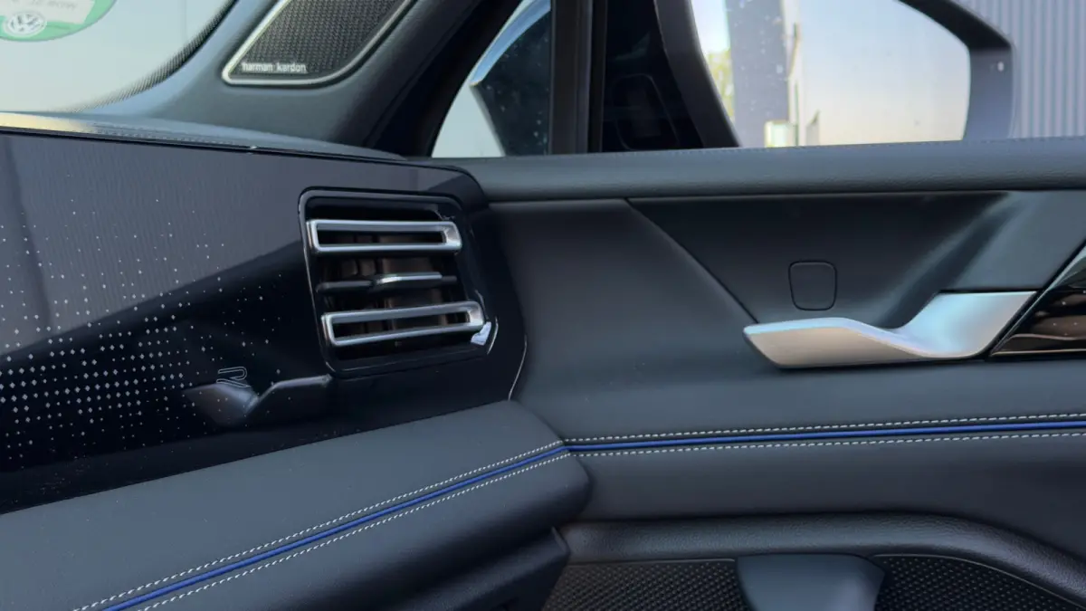 1.5 TSI 272pk eHybrid R-Line | R-Line | Panodak | Trekhaak | Carplay | 360 Camera |