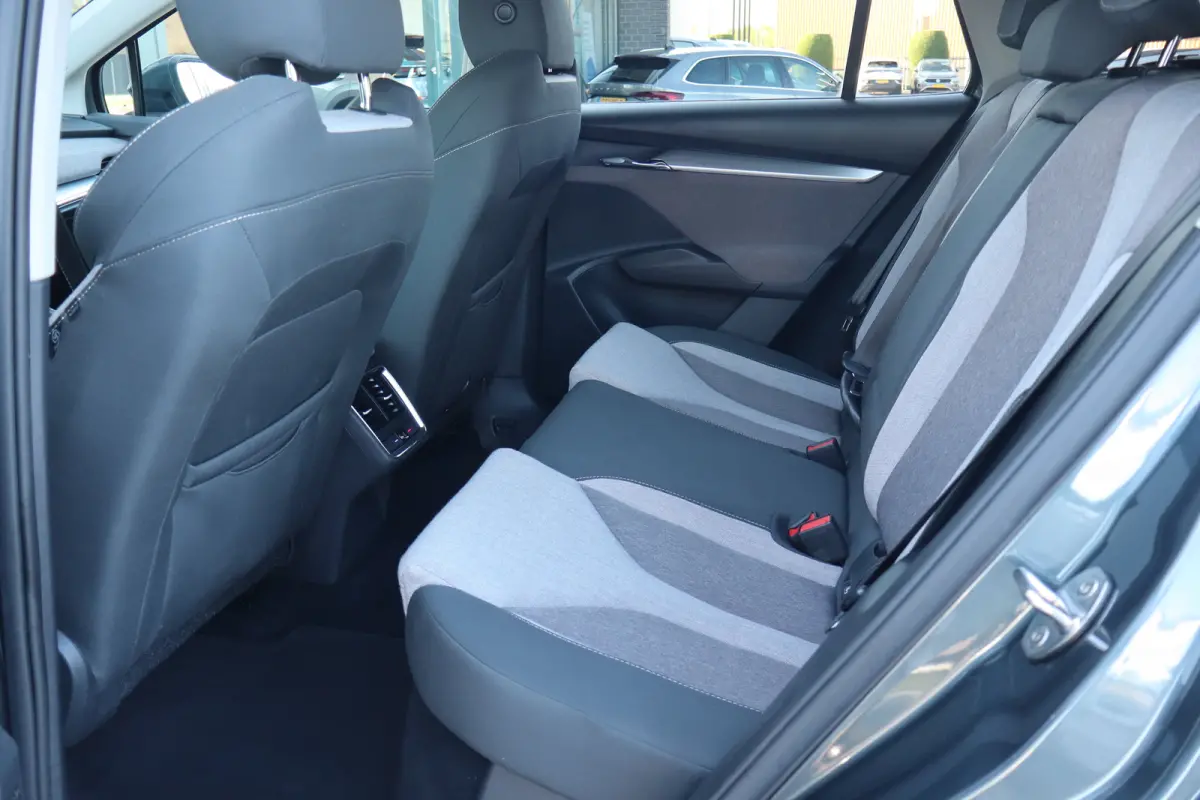 60 First Edition TREKHAAK | Achteruitrijcamera | Apple Carplay/Android Auto|telefoonintegratie premium | Cruise control adaptief met Stop&Go en stuurhulp