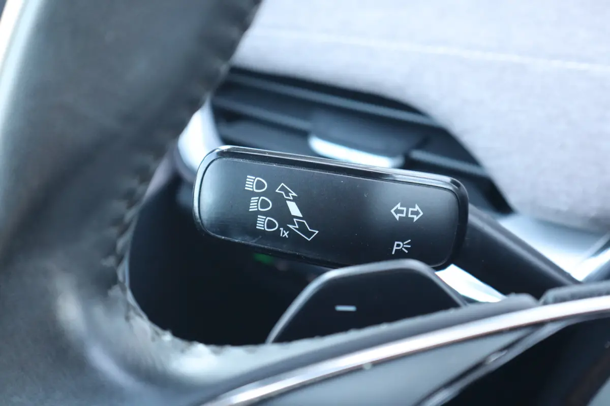 60 First Edition TREKHAAK | Achteruitrijcamera | Apple Carplay/Android Auto|telefoonintegratie premium | Cruise control adaptief met Stop&Go en stuurhulp