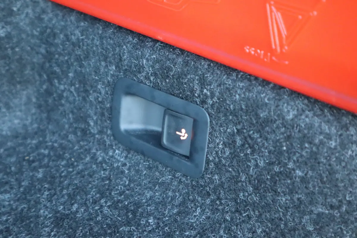 60 First Edition TREKHAAK | Achteruitrijcamera | Apple Carplay/Android Auto|telefoonintegratie premium | Cruise control adaptief met Stop&Go en stuurhulp