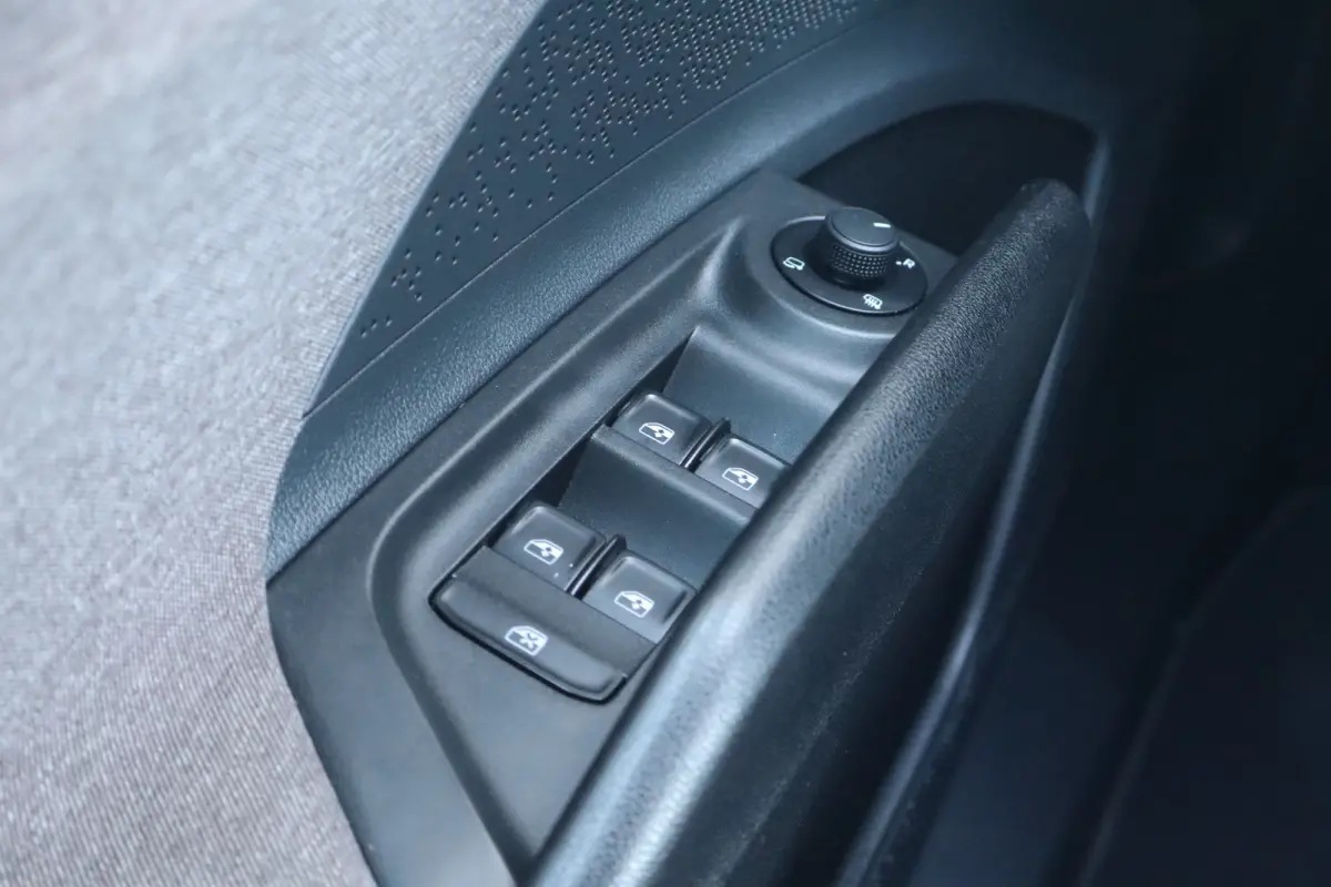 60 First Edition TREKHAAK | Achteruitrijcamera | Apple Carplay/Android Auto|telefoonintegratie premium | Cruise control adaptief met Stop&Go en stuurhulp