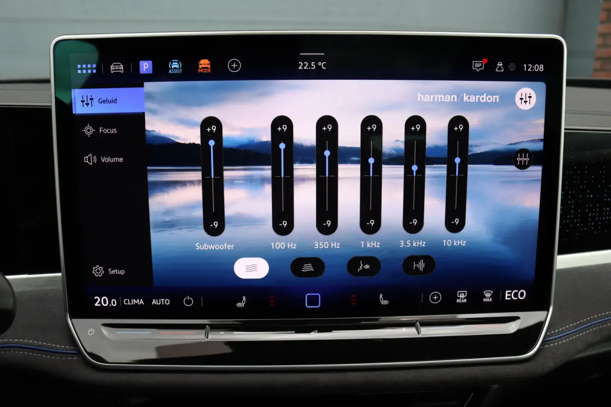 1.5 eHybrid R-Line Edition | ACC | Panoramadak | Harman&Kardon | Massage | HUD | Trekhaak | iQ.Light | Stoelverwarming V+A | Zonnerollo's |