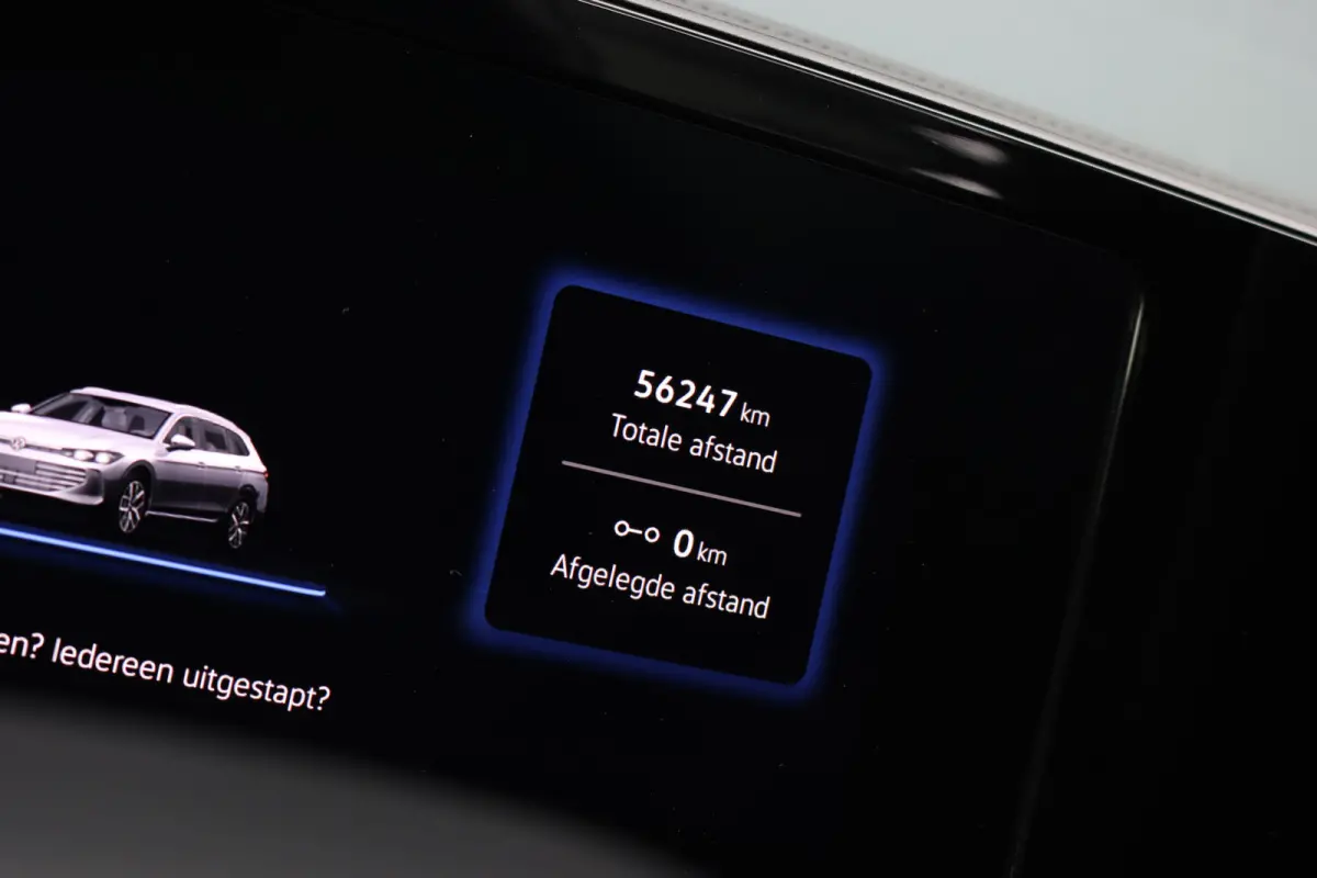 1.5 eHybrid R-Line Edition | ACC | Panoramadak | Harman&Kardon | Massage | HUD | Trekhaak | iQ.Light | Stoelverwarming V+A | Zonnerollo's |