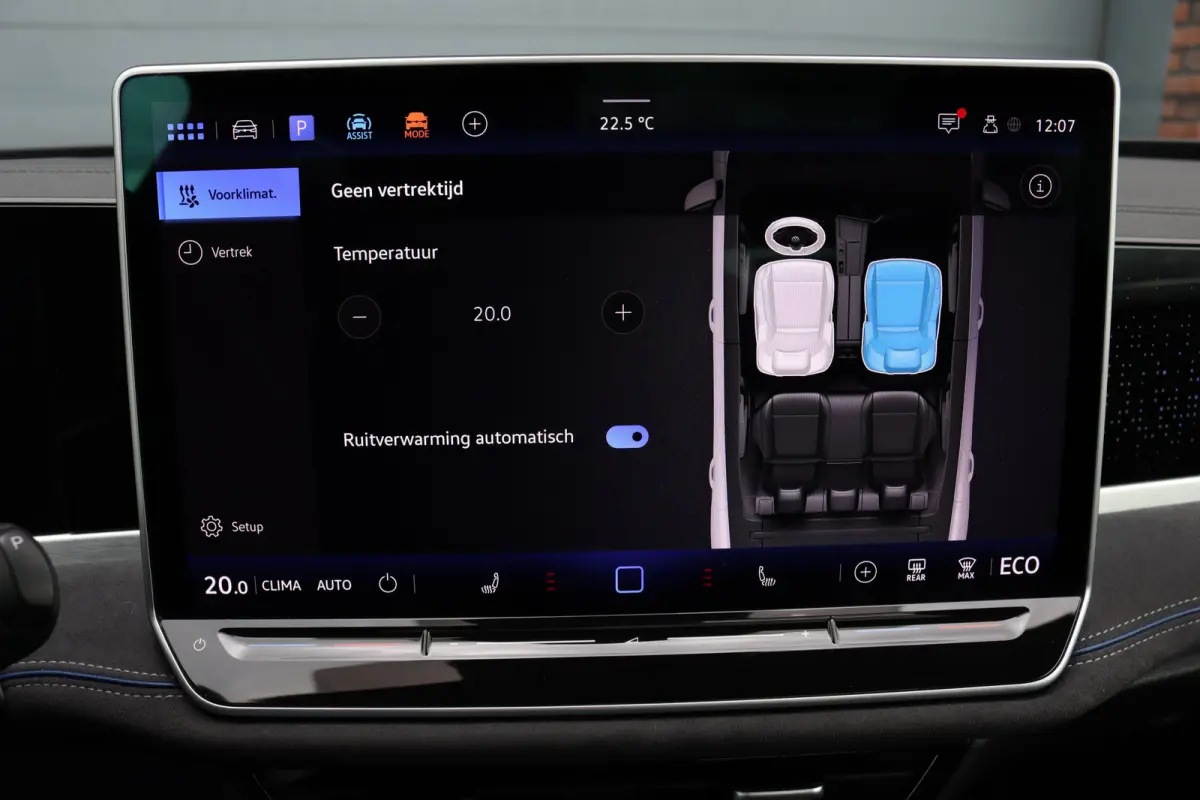 1.5 eHybrid R-Line Edition | ACC | Panoramadak | Harman&Kardon | Massage | HUD | Trekhaak | iQ.Light | Stoelverwarming V+A | Zonnerollo's |