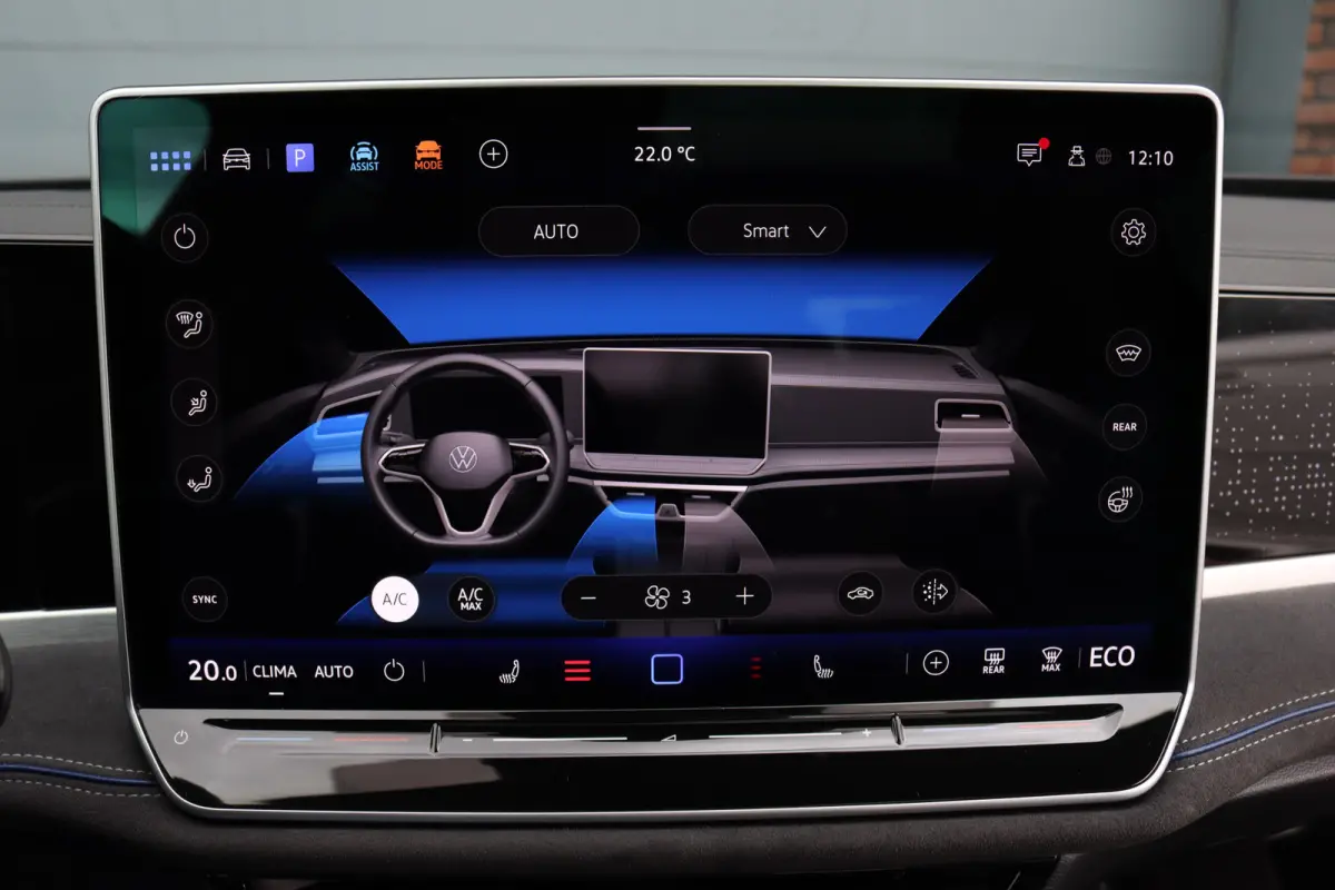 1.5 eHybrid R-Line Edition | ACC | Panoramadak | Harman&Kardon | Massage | HUD | Trekhaak | iQ.Light | Stoelverwarming V+A | Zonnerollo's |