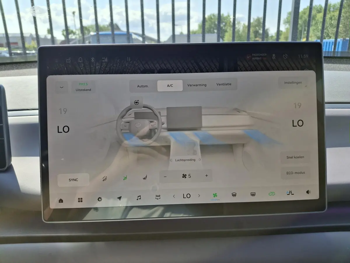 Design 69.9 kWh | Navigatie | Climate control | Stoelverwarming | Stoelventilatie | Dashcam | Direct rijden in Alkmaar!