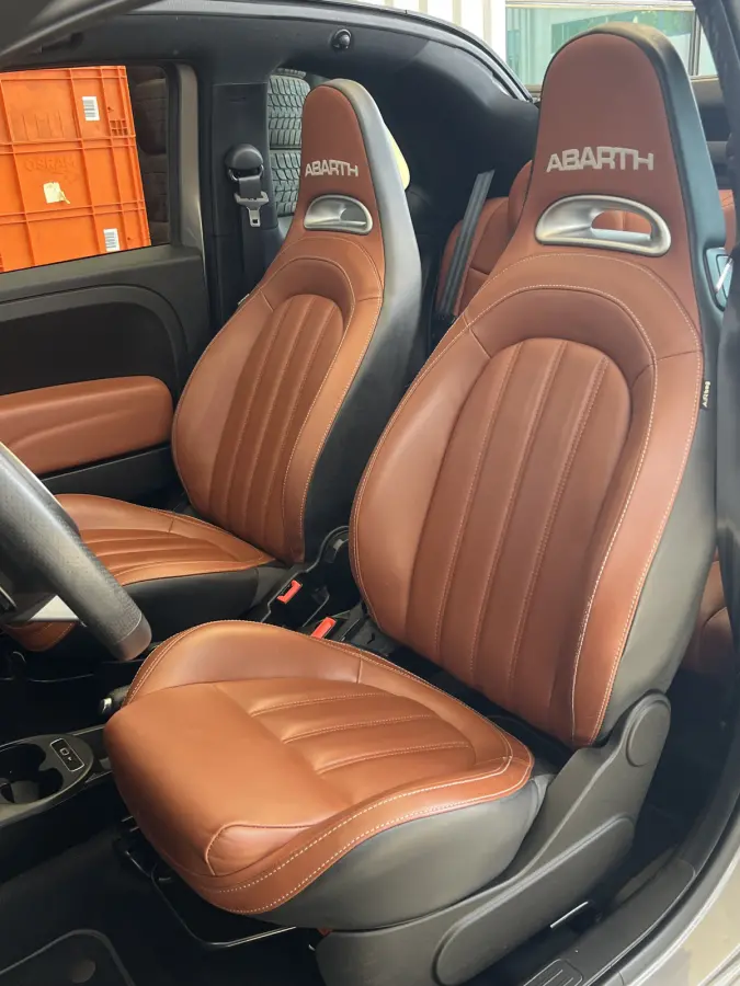 1.4 T-Jet Abarth Turismo Cabriolet 70th Anniversary I AUTOMAAT | LEDER I CARPLAY/ANDROID | NAVI | CLIMATE CONTROL | LMV 17'' | PDC | DAB | BLUETOOTH
