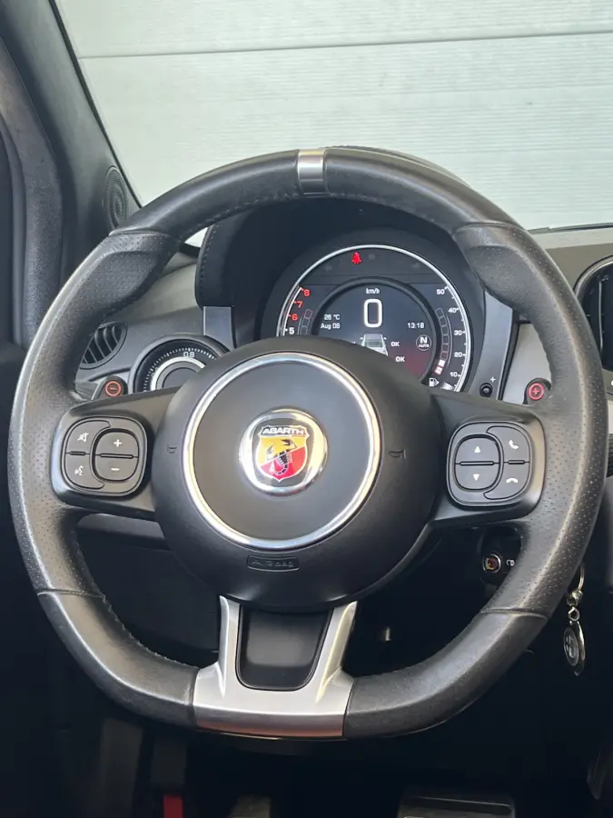 1.4 T-Jet Abarth Turismo Cabriolet 70th Anniversary I AUTOMAAT | LEDER I CARPLAY/ANDROID | NAVI | CLIMATE CONTROL | LMV 17'' | PDC | DAB | BLUETOOTH