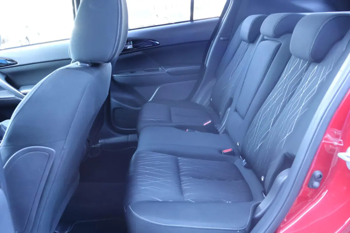 1.5 DI-T First Edition | Head-up | Stoelverwarming | 360 Camera | Trekhaak | Climate Control | Cruise Control |