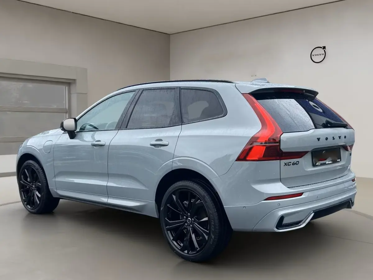 2.0 T8 Plug-in hybrid AWD BLACK EDITION (335kW/455PK) ** PANO, TREKH, ACC, HuD, 21-inch LMV ** 1e EIG - UNFALLFREI ** ** INFORMEER OOK NAAR ONZE AANTREKKELIJKE FINANCIAL-LEASE TARIEVEN **