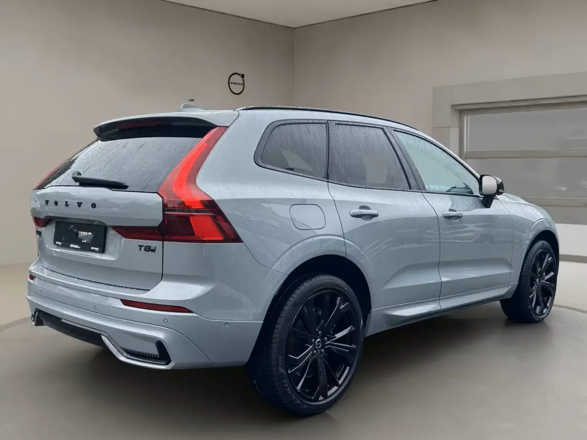 2.0 T8 Plug-in hybrid AWD BLACK EDITION (335kW/455PK) ** PANO, TREKH, ACC, HuD, 21-inch LMV ** 1e EIG - UNFALLFREI ** ** INFORMEER OOK NAAR ONZE AANTREKKELIJKE FINANCIAL-LEASE TARIEVEN **