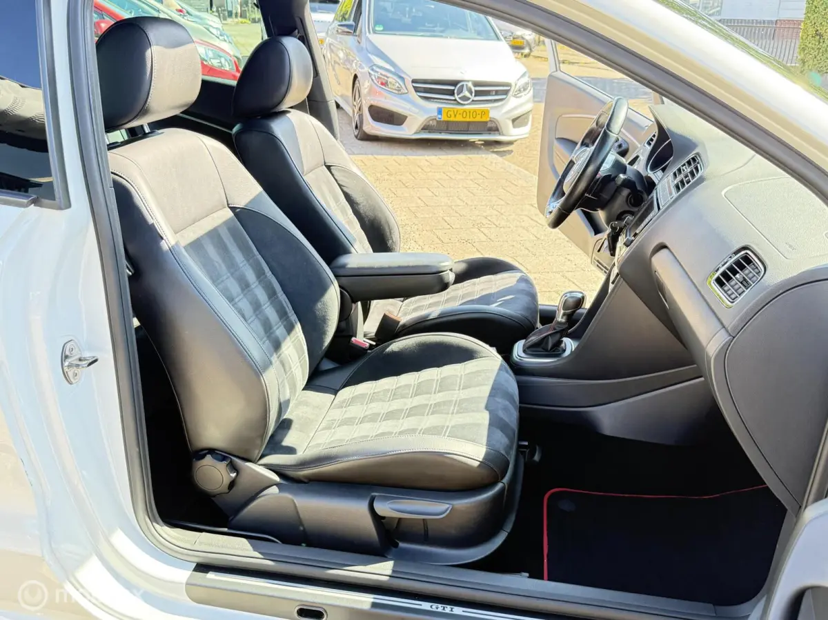 1.8 TSI GTI VOL OPTIES PANO ALCANTARA DEALER