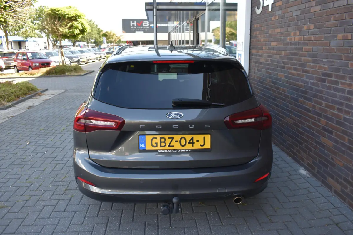 1.0 EcoBoost Hybrid Titanium