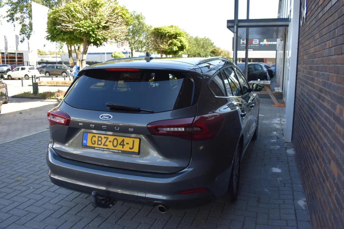 1.0 EcoBoost Hybrid Titanium
