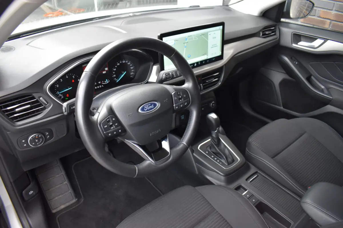 1.0 EcoBoost Hybrid Titanium