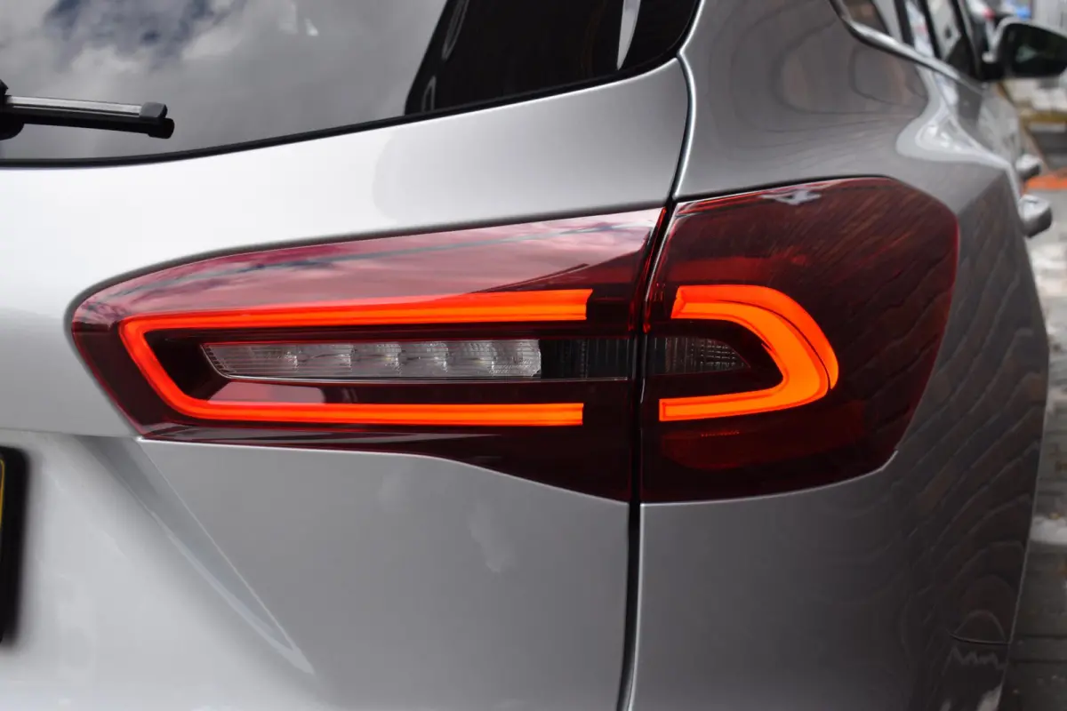 1.0 EcoBoost Hybrid Titanium