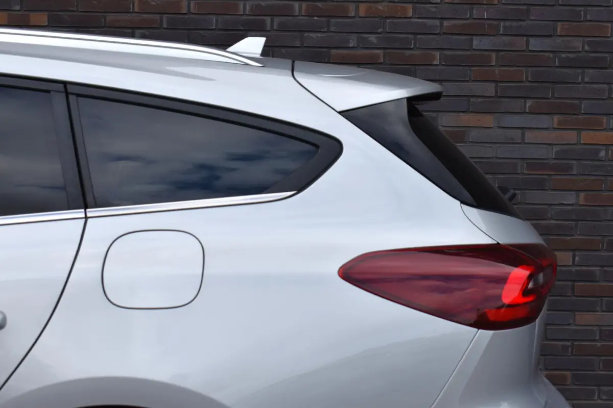 1.0 EcoBoost Hybrid Titanium