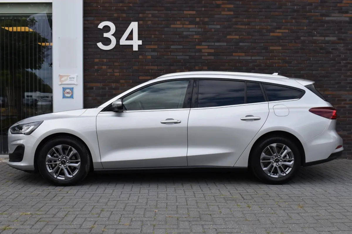 1.0 EcoBoost Hybrid Titanium