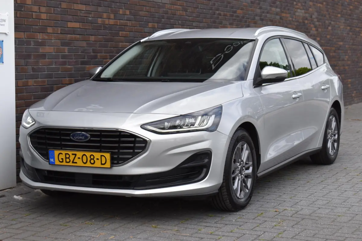 1.0 EcoBoost Hybrid Titanium