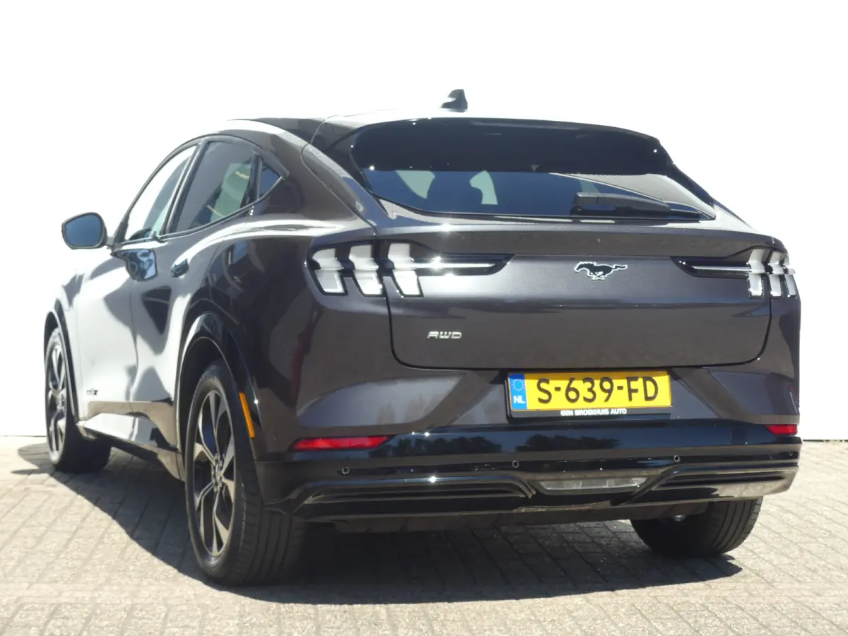 Extended Premium AWD 98 kWh | SOH 93% | PANORAMADAK | ADAPTIVE CRUISE | DODEHOEKDETECTIE | CAMERA | 360 CAMERA | STUUR+STOEL+VOORRUITVERWARMING | PARKEERSENSOREN V+A | B&O AUDIO | ELEKTRISCH