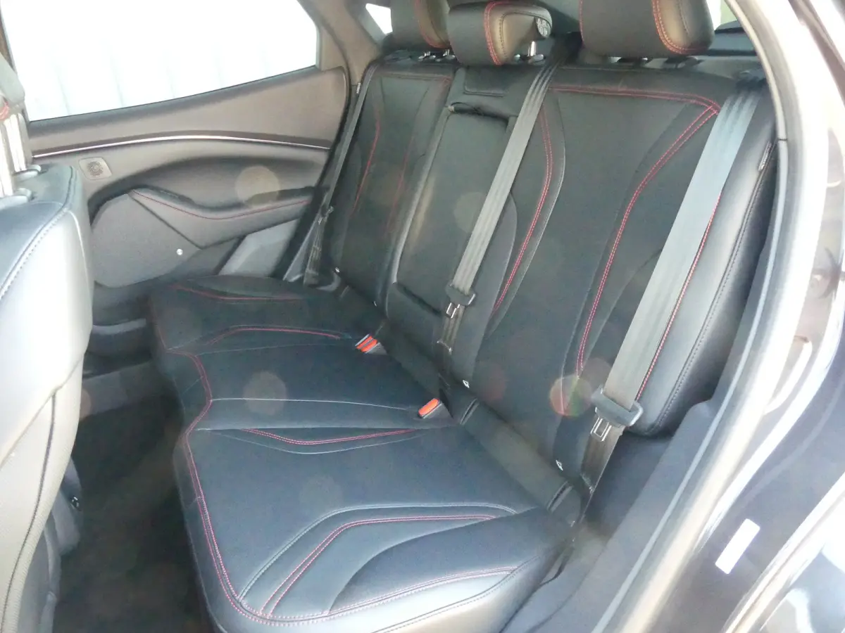 Extended Premium AWD 98 kWh | SOH 93% | PANORAMADAK | ADAPTIVE CRUISE | DODEHOEKDETECTIE | CAMERA | 360 CAMERA | STUUR+STOEL+VOORRUITVERWARMING | PARKEERSENSOREN V+A | B&O AUDIO | ELEKTRISCH