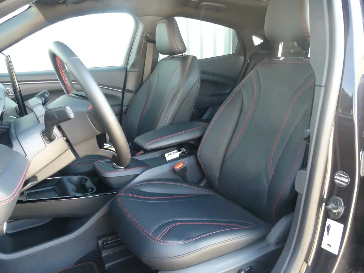 Extended Premium AWD 98 kWh | SOH 93% | PANORAMADAK | ADAPTIVE CRUISE | DODEHOEKDETECTIE | CAMERA | 360 CAMERA | STUUR+STOEL+VOORRUITVERWARMING | PARKEERSENSOREN V+A | B&O AUDIO | ELEKTRISCH