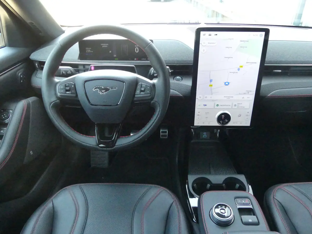Extended Premium AWD 98 kWh | SOH 93% | PANORAMADAK | ADAPTIVE CRUISE | DODEHOEKDETECTIE | CAMERA | 360 CAMERA | STUUR+STOEL+VOORRUITVERWARMING | PARKEERSENSOREN V+A | B&O AUDIO | ELEKTRISCH