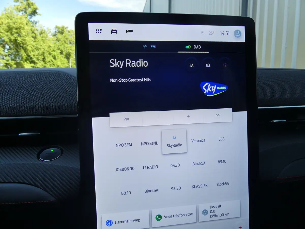 Extended Premium AWD 98 kWh | SOH 93% | PANORAMADAK | ADAPTIVE CRUISE | DODEHOEKDETECTIE | CAMERA | 360 CAMERA | STUUR+STOEL+VOORRUITVERWARMING | PARKEERSENSOREN V+A | B&O AUDIO | ELEKTRISCH