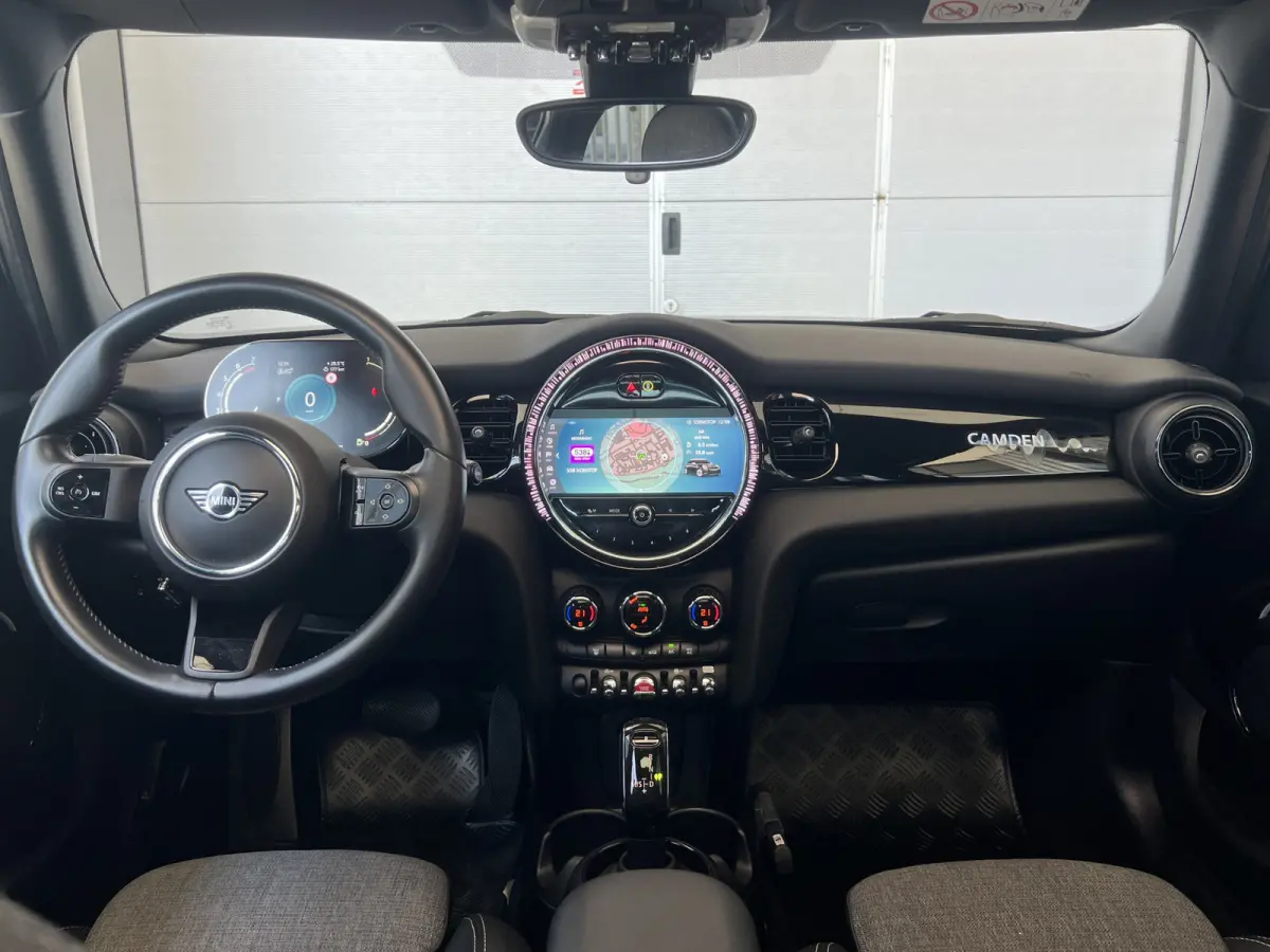 1.5 Cooper Camden Plus Edition | AUTOMAAT | SCHUIF/KANTELDAK | CAMERA | CARPLAY | NAVI | CRUISE CONTROL | PDC | CLIMATE CONTROL | LMV 17'' | LED | DAB | BLUETOOTH