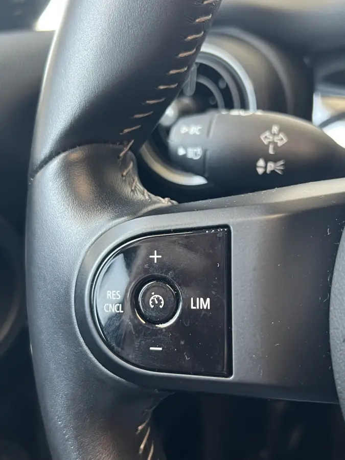 1.5 Cooper Camden Plus Edition | AUTOMAAT | SCHUIF/KANTELDAK | CAMERA | CARPLAY | NAVI | CRUISE CONTROL | PDC | CLIMATE CONTROL | LMV 17'' | LED | DAB | BLUETOOTH