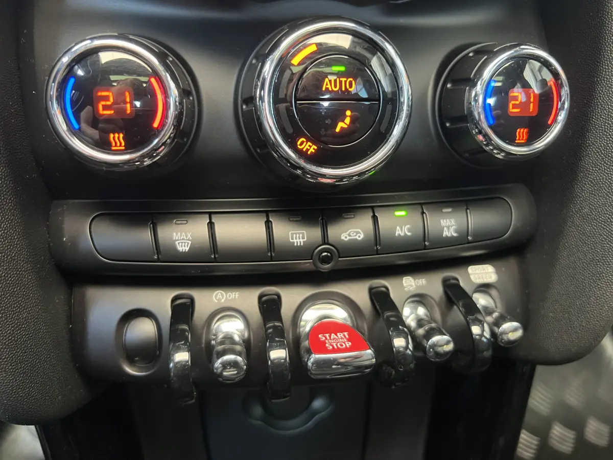 1.5 Cooper Camden Plus Edition | AUTOMAAT | SCHUIF/KANTELDAK | CAMERA | CARPLAY | NAVI | CRUISE CONTROL | PDC | CLIMATE CONTROL | LMV 17'' | LED | DAB | BLUETOOTH