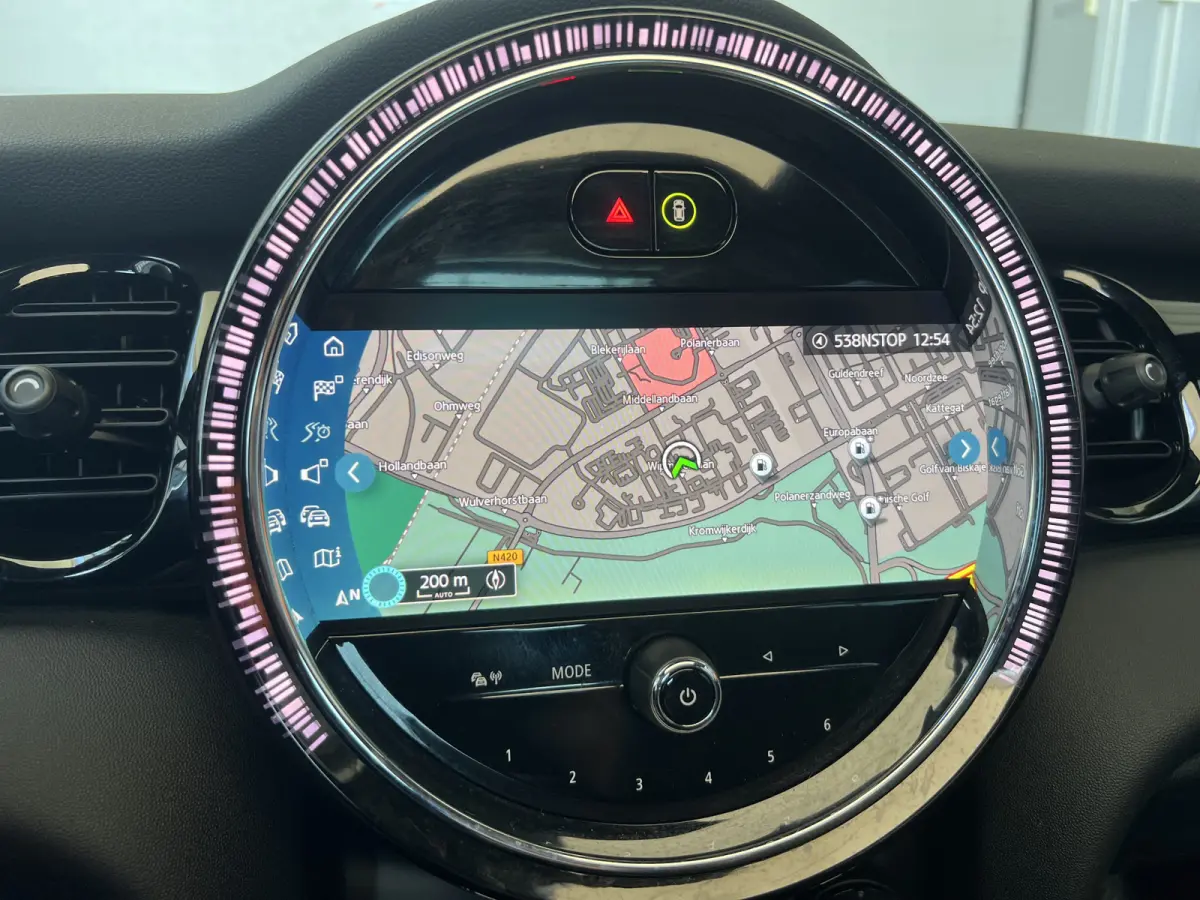 1.5 Cooper Camden Plus Edition | AUTOMAAT | SCHUIF/KANTELDAK | CAMERA | CARPLAY | NAVI | CRUISE CONTROL | PDC | CLIMATE CONTROL | LMV 17'' | LED | DAB | BLUETOOTH
