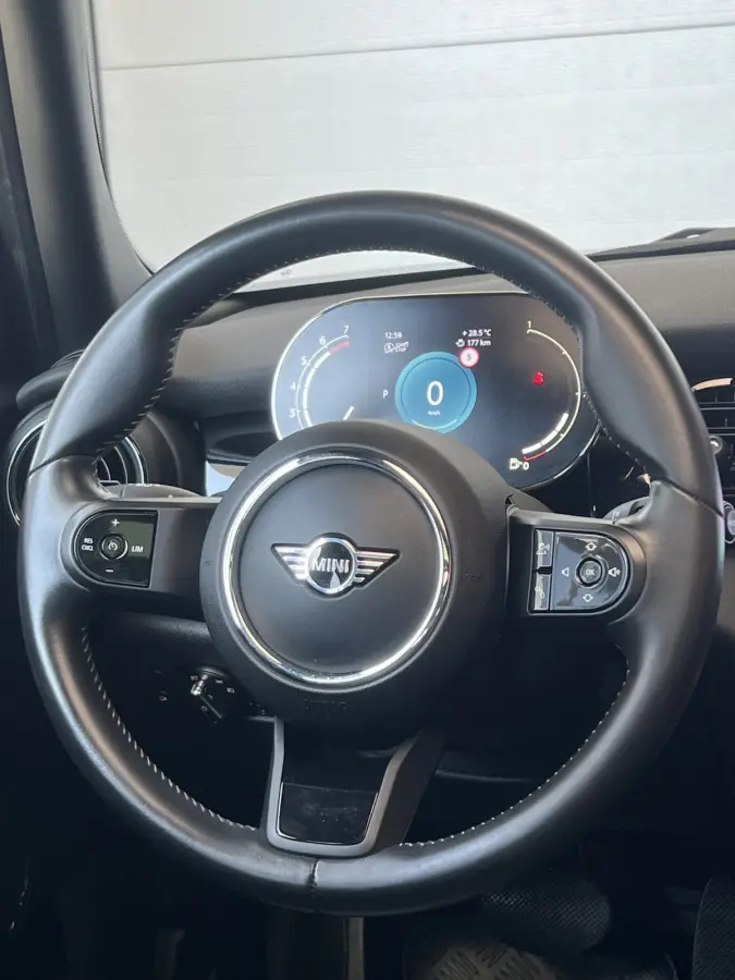 1.5 Cooper Camden Plus Edition | AUTOMAAT | SCHUIF/KANTELDAK | CAMERA | CARPLAY | NAVI | CRUISE CONTROL | PDC | CLIMATE CONTROL | LMV 17'' | LED | DAB | BLUETOOTH