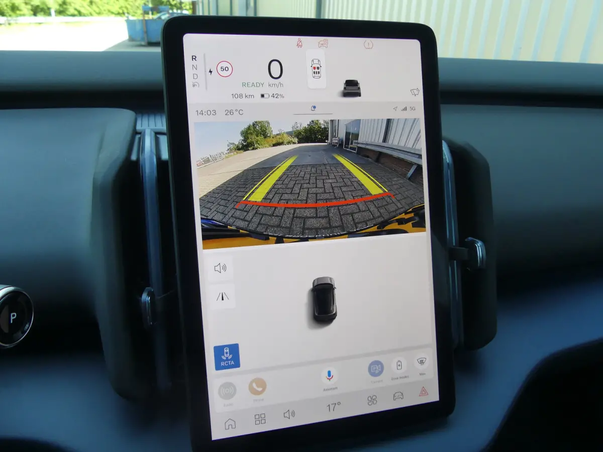 Single Motor Core 51 kWh | SOH 99% | CAMERA | ADAPTIVE CRUISE | DODEHOEKDETECTIE | PARKEERSENSOREN | APPLE CARPLAY / ANDROID AUTO | NAVI | LMV 18" |