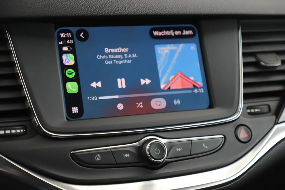 1.2 Design & Tech 110PK Navigatie Achteruitrijcamera Carplay Android LMV Climate & Cruise Control