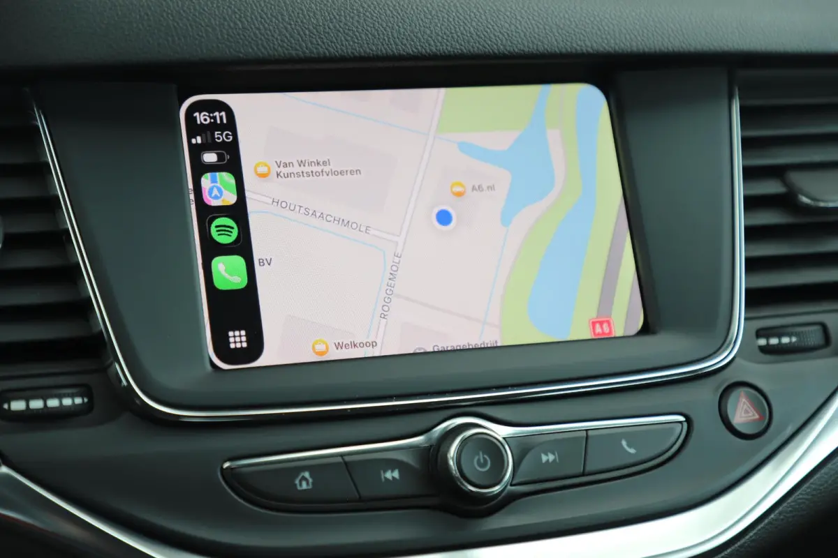 1.2 Design & Tech 110PK Navigatie Achteruitrijcamera Carplay Android LMV Climate & Cruise Control