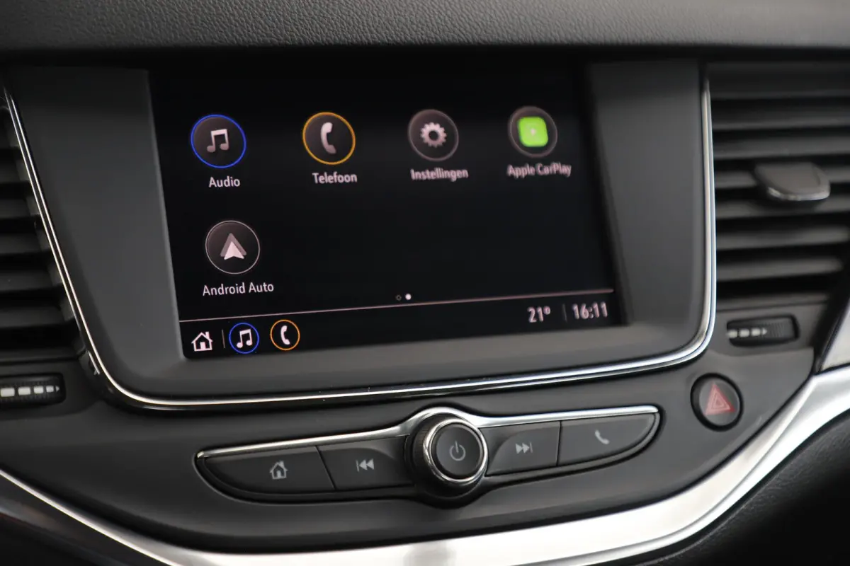 1.2 Design & Tech 110PK Navigatie Achteruitrijcamera Carplay Android LMV Climate & Cruise Control