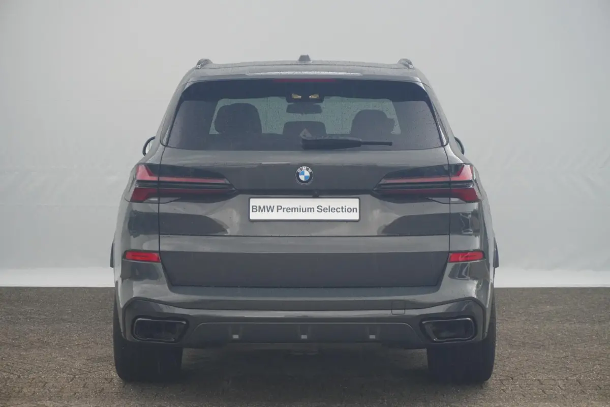 xDrive50e | M Sportpakket Pro | Panoramadak | Harman Kardon | Driving Assistant Professional | Stoelventilatie | Trekhaak