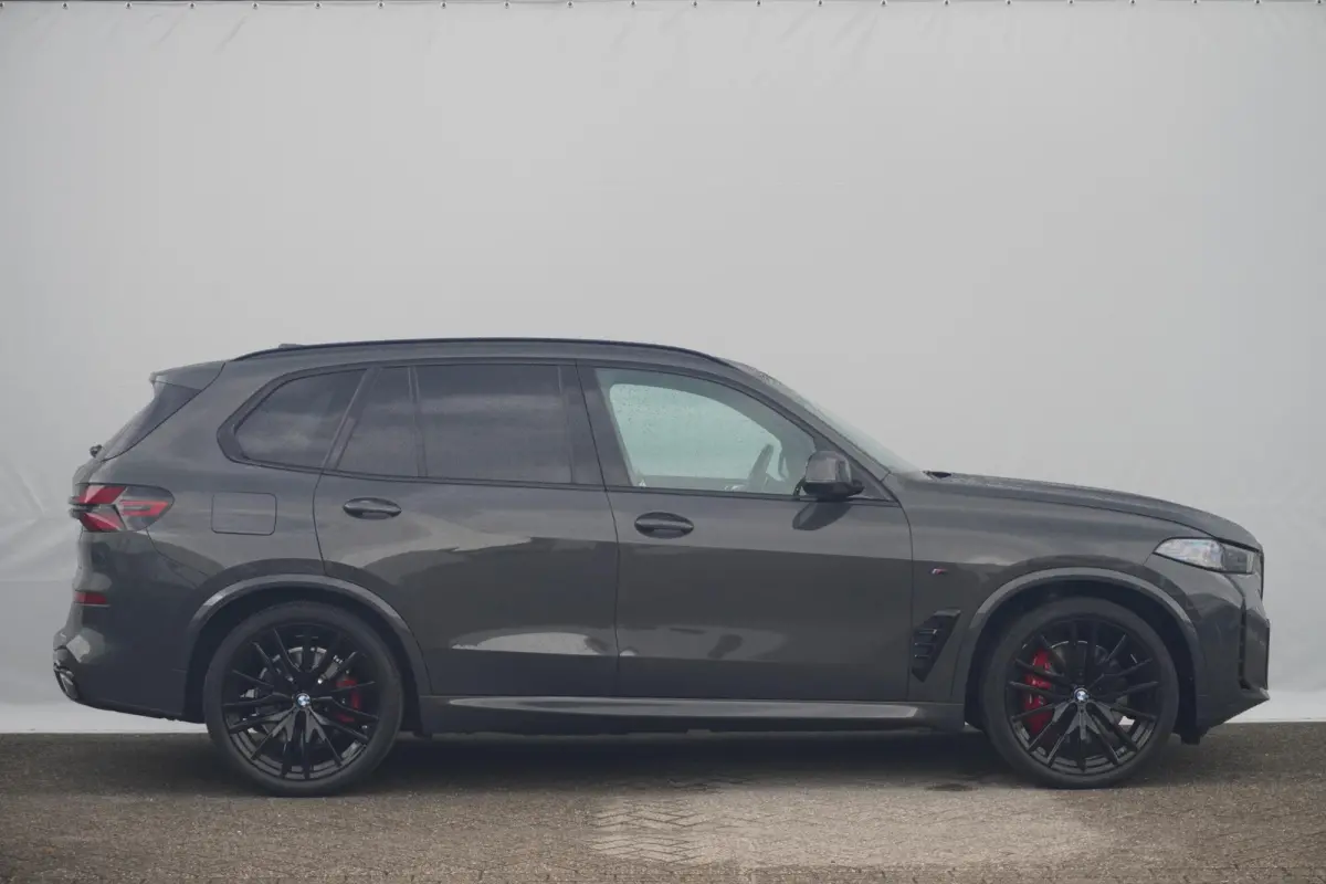 xDrive50e | M Sportpakket Pro | Panoramadak | Harman Kardon | Driving Assistant Professional | Stoelventilatie | Trekhaak